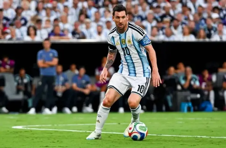 El récord inédito que Messi le arrebató a Cafú