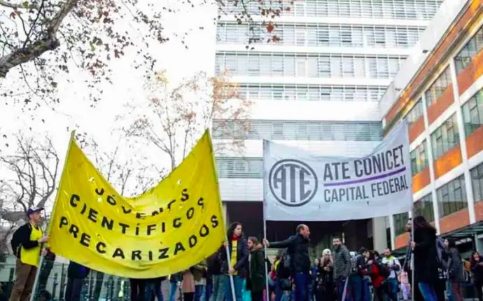 Investigadores del CONICET encaran una nueva protesta ante una posible ola de despidos