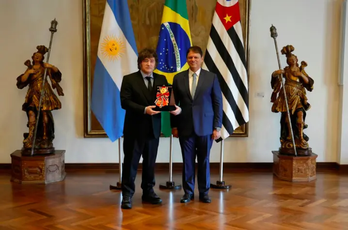 Milei sacude Brasil: cumbre en San Pablo y respaldo a Bolsonaro