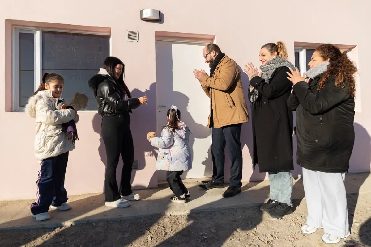 Comodoro: el Municipio entregó viviendas sociales a familias vulnerables de Fracción 15 y Don Bosco