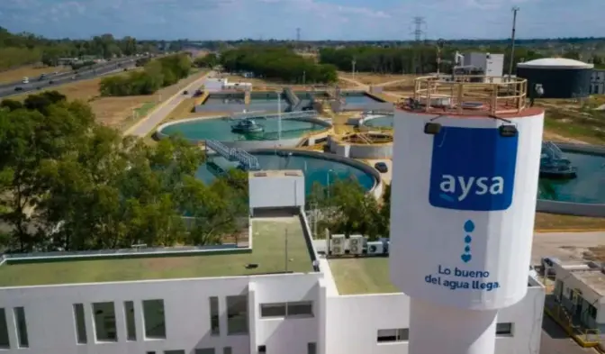 Privatización de AySA: oferentes con causas penales y un plan con metas limitadas