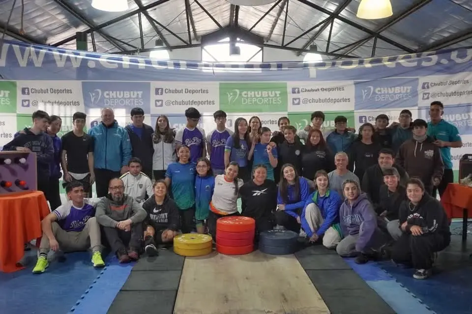 Agenda deportiva: Rawson fue epicentro de la 5.ª Maratón del Servicio Penitenciario Federal y del Torneo Municipal de Levantamiento Olímpico