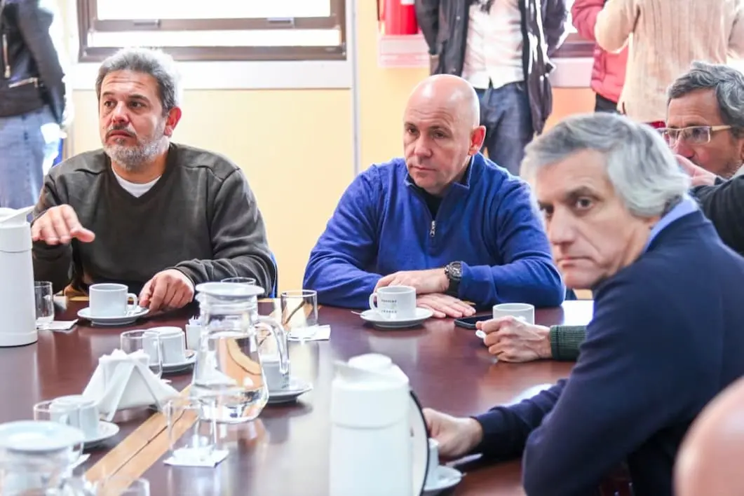 Sastre mantuvo un encuentro con técnicos del CENPAT para avanzar en acciones que eviten inundaciones en la ciudad