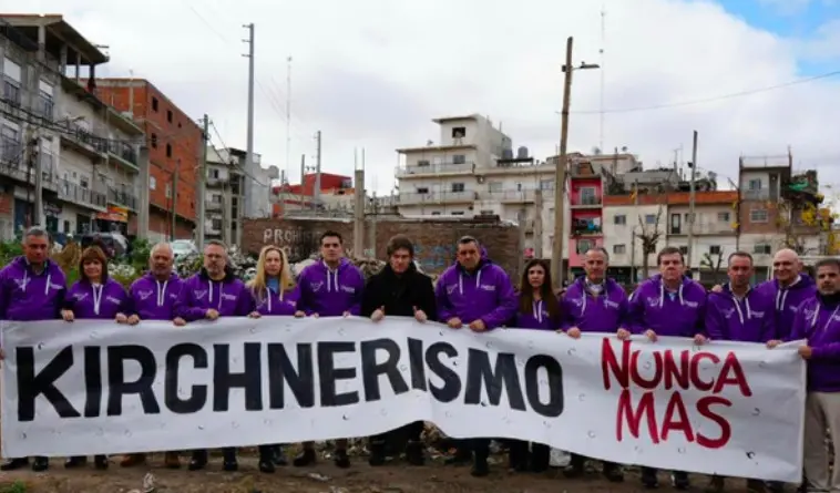 Tensión en LLA bonaerense: Santilli acecha y Pareja mueve sus fichas