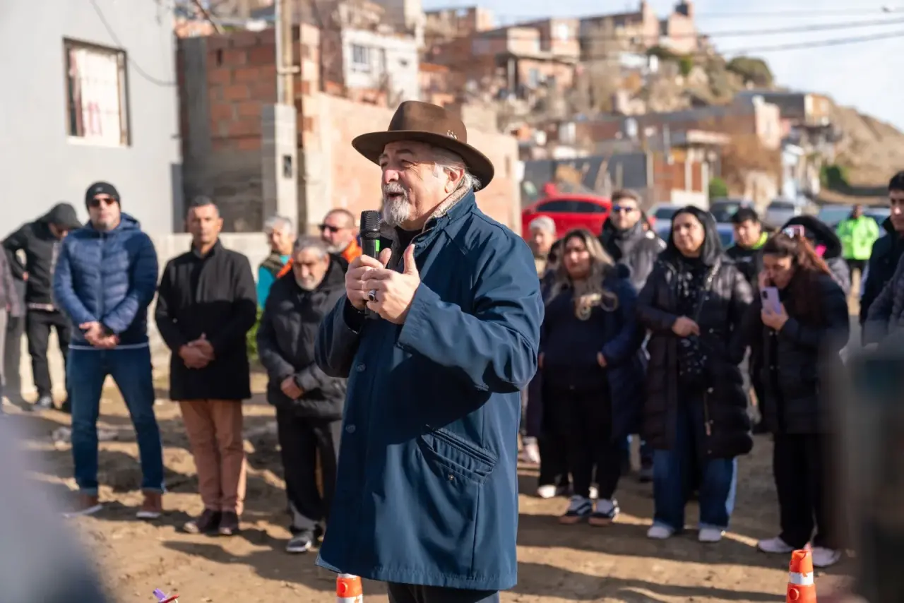 Comodoro Rivadavia: Othar Macharashvili inauguró la primera etapa de la red de gas en el barrio Abel Amaya