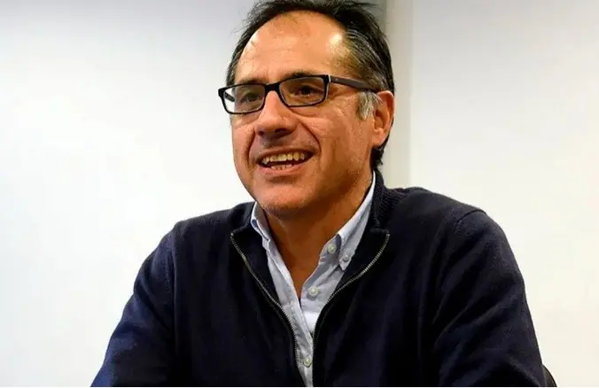 Sergio Wisky proyecta mudar Pediatría y Rehabilitación al edificio de YPF en Comodoro