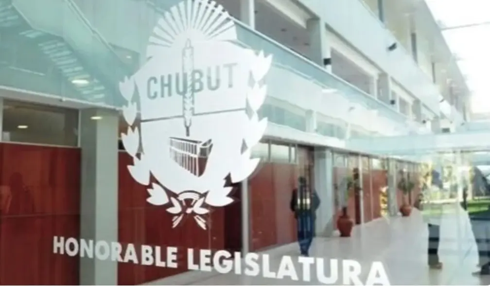 Chubut: la Legislatura podría habilitar hoy la reelección indefinida de intendentes