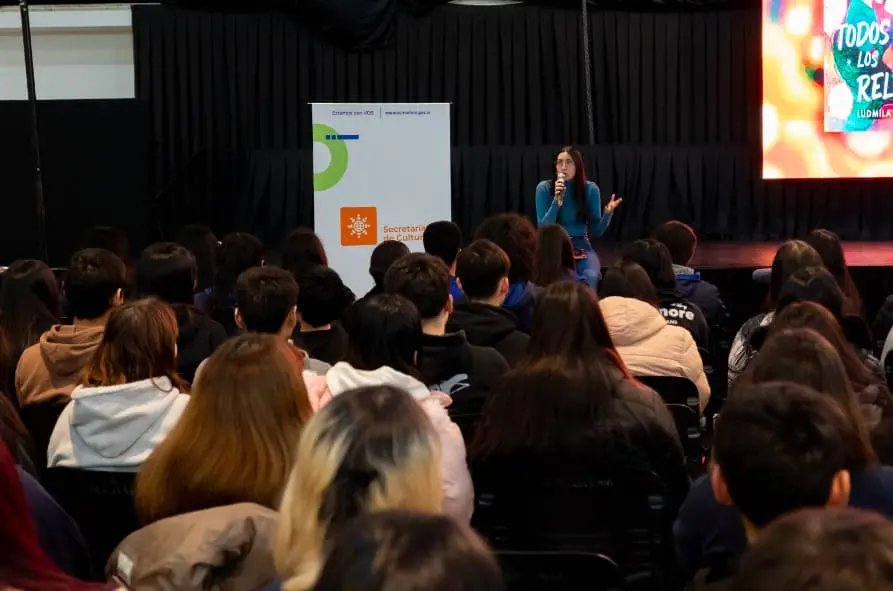El Municipio entregó 300 libros en una nueva edición de “Leer nos mueve, leer nos cambia”
