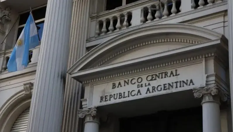 Urgencias fiscales: el Gobierno incorporó las ganancias del BCRA al Presupuesto mediante un DNU