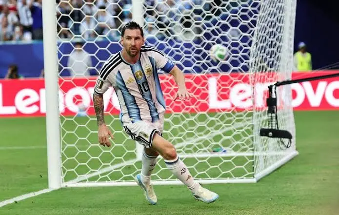 Récords que dejaron Messi y Scaloni tras el triunfo 3-2 de Argentina ante Cabo Verde