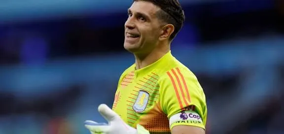 Preocupación en la Selección Argentina: el «Dibu» Martínez evalúa «dar un paso al costado» tras la final del Mundial