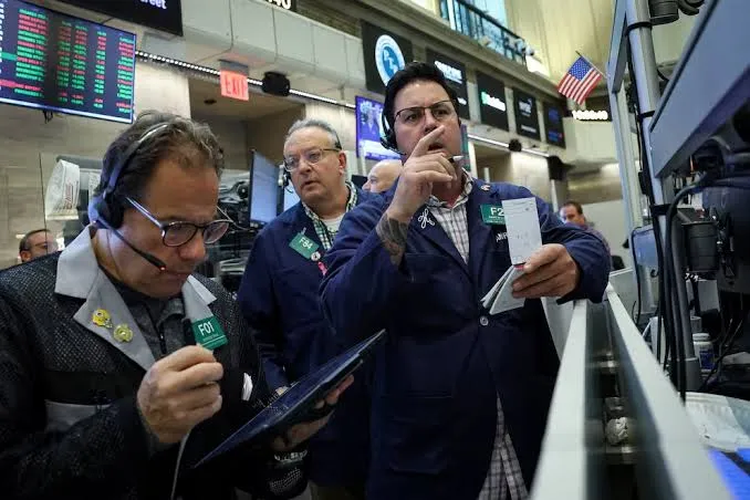 Euforia en Wall Street: Se disparan las acciones argentinas y el riesgo país tocó su mínimo en más de ocho años