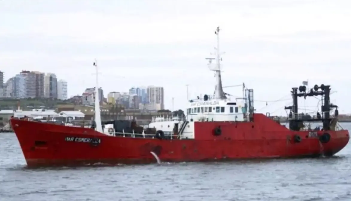 Tragedia en alta mar: Murió un tripulante a bordo del pesquero Mar Esmeralda que amarró en Puerto Madryn