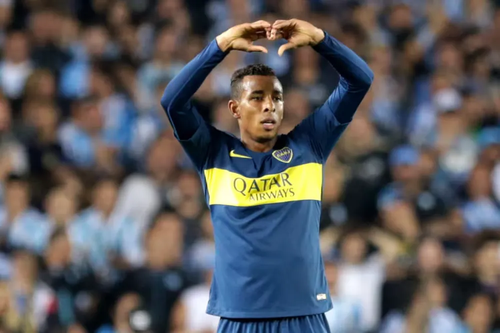 Sebastián Villa pasó la revisión médica y selló su regreso a Boca Juniors
