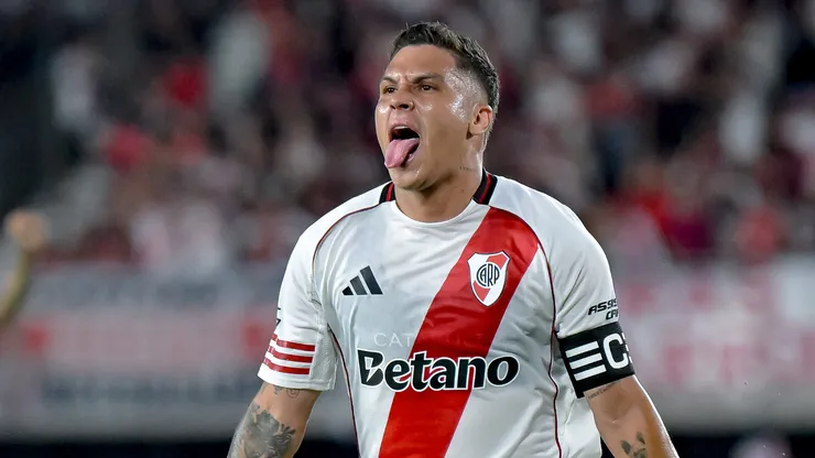 Juan Fernando Quintero fue presentado en Independiente Medellín tras rescindir con River