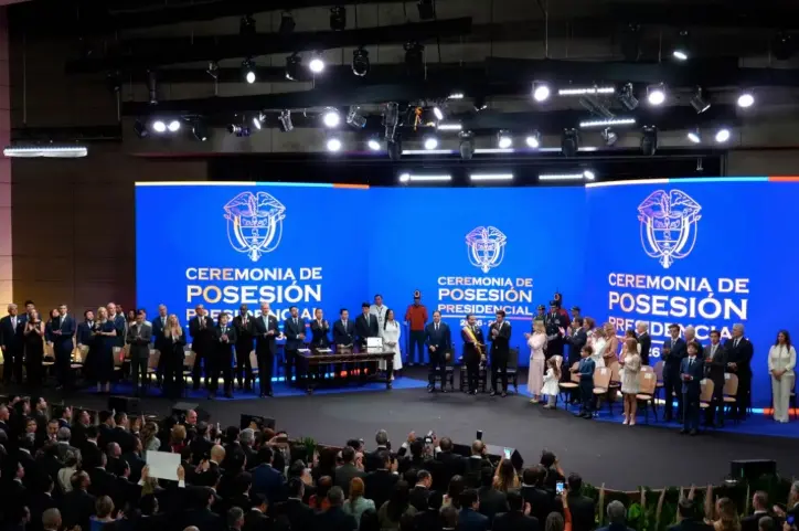 Javier Milei acompañó la asunción de Abelardo de la Espriella en Colombia