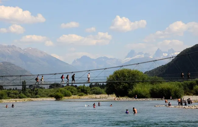 Lago Puelo busca recuperar el turismo y el comercio local ante un escenario complejo