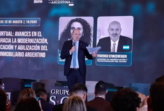Sturzenegger afirma que el país creció un 10% con Milei