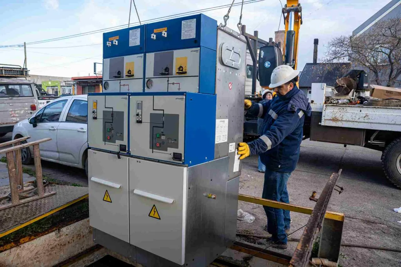 Avanzan las obras eléctricas para la nueva subestación del Hospital Santa Teresita en Rawson