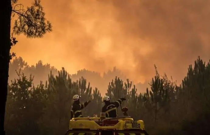 Francia detuvo a más de 400 personas por los incendios forestales