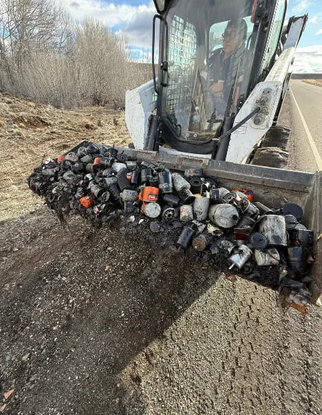 Provincia retiró residuos peligrosos arrojados a la vera de la Ruta 12 y reforzó los controles ambientales
