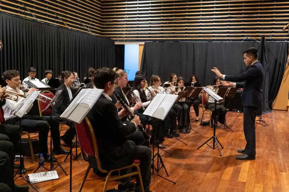 El Coro de Campanas y la Banda de la UAP se presentaron en Comodoro