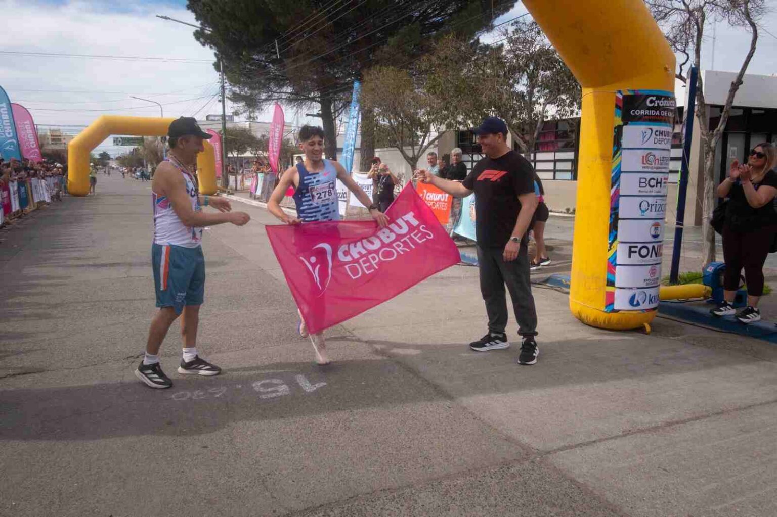 Con más de 200 competidores, se realizó con éxito la primera Corrida Crónica en Rawson