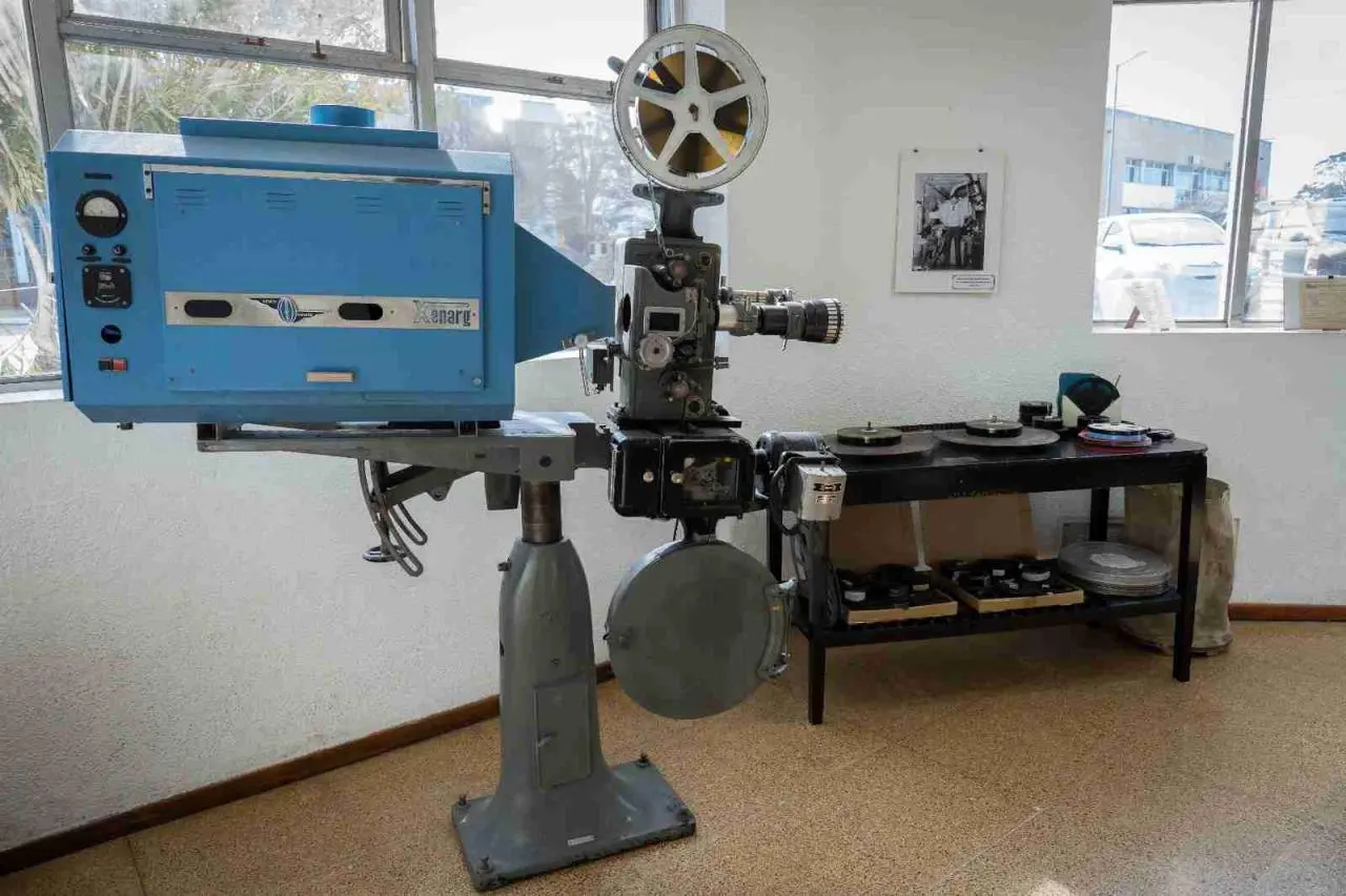 Inauguraron una muestra histórica por los 50 años del Cine Teatro de Rawson