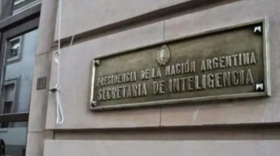 Fin a décadas de «improvisación»: la SIDE creó el Cuerpo de Inteligencia de la Nación con ingresos por mérito