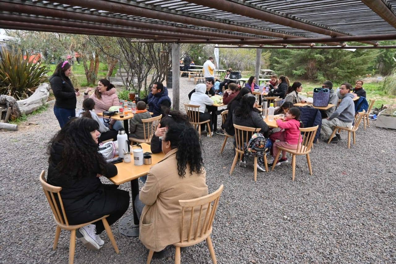 Madryn convoca a emprendedores y artesanos para la Feria del Día del Turismo en El Doradillo