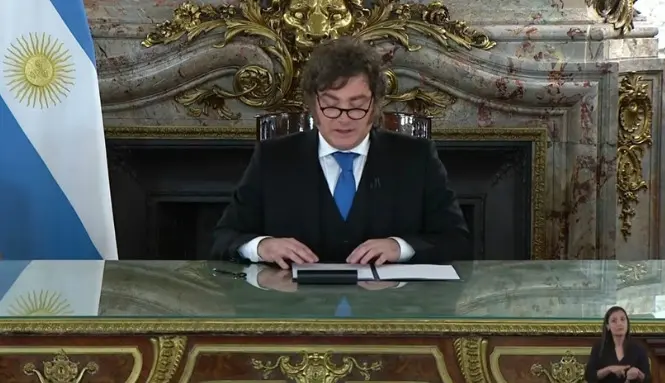 Milei acorrala a la oposición con Malvinas