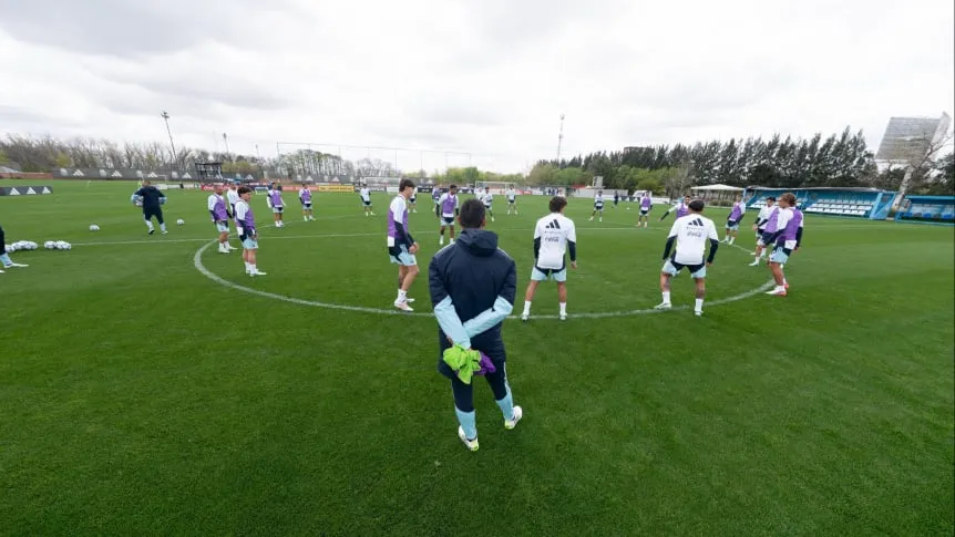 Scaloni patea el tablero: sorpresivo XI titular sin Messi