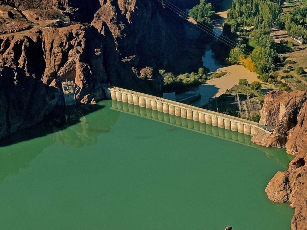 Subió el ingreso de agua al Dique Ameghino y evalúan reactivar las turbinas Subió el ingreso de agua al Dique Ameghino