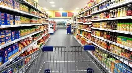 Caída en el consumo masivo: la carne vacuna se desplomó un 10,5% y la gastronomía sigue en retroceso