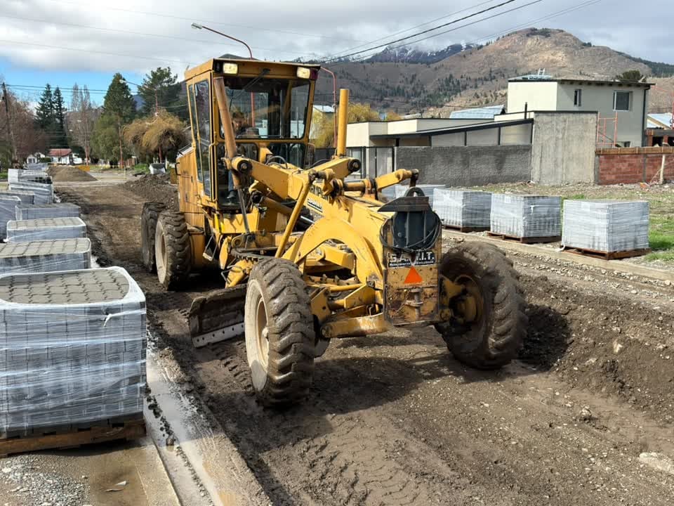 tractor amarillo