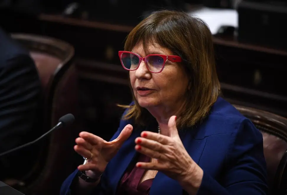 Patricia Bullrich estalló por el Presupuesto 2027 y le envió una indirecta a Milei: «No quiero que me traten como tonta»
