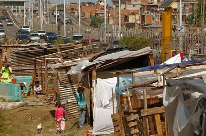 Con 1,7 millones de nuevos pobres, el Gobierno atribuye la suba al ‘ruido electoral’ y a la caída del salario real
