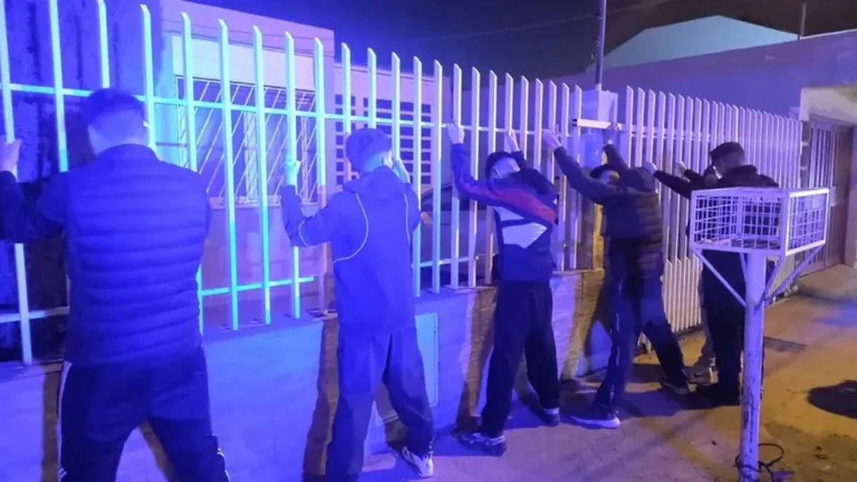 Cae un joven con arma de fuego tras gresca en Chubut