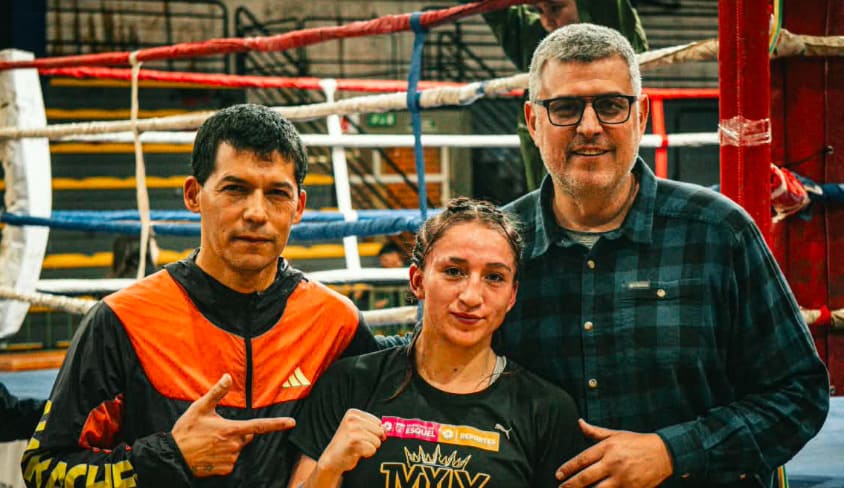 Noche de boxeo en Esquel: Milagros “Mily” González retuvo el título AMBAPA y conquistó la Copa Interprovincial