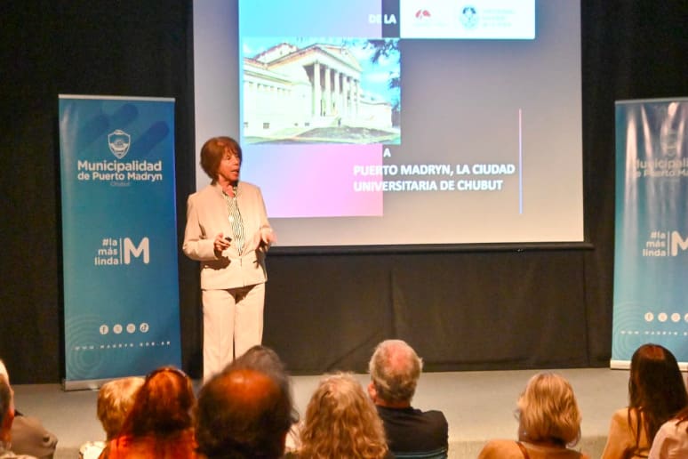 Reconocieron la trayectoria de la docente Estela Lopretto