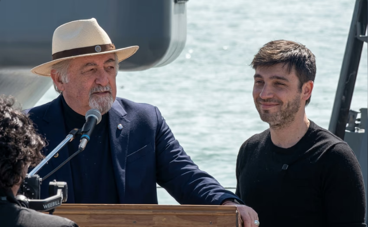 Othar a Torres: “En mi ciudad no se hace lo que no queremos que nos hagan” Othar Macharashvili cruzó a Ignacio Torres en Comodoro por los 30 años del Muelle Antonio Morán. Reclamó por la Zona Franca