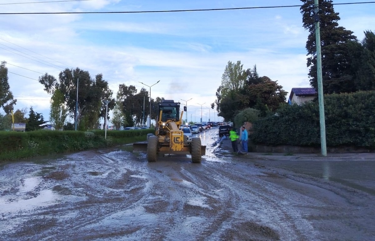 ¡Emergencia en Comodoro! Despliegan megaoperativo para evitar inundaciones