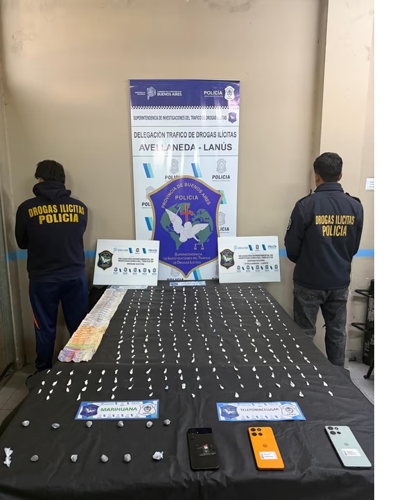 ¡INÉDITO GOLPE! Policías ocultos en un frigorífico cayeron en búnker