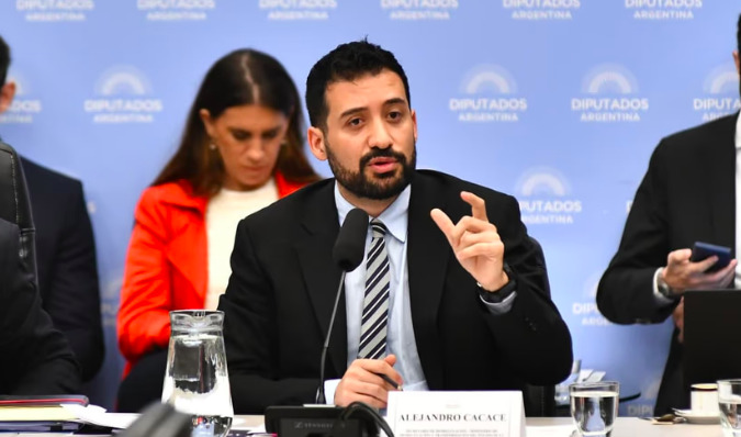 El Gobierno defendió el ajuste de 81.000 empleos