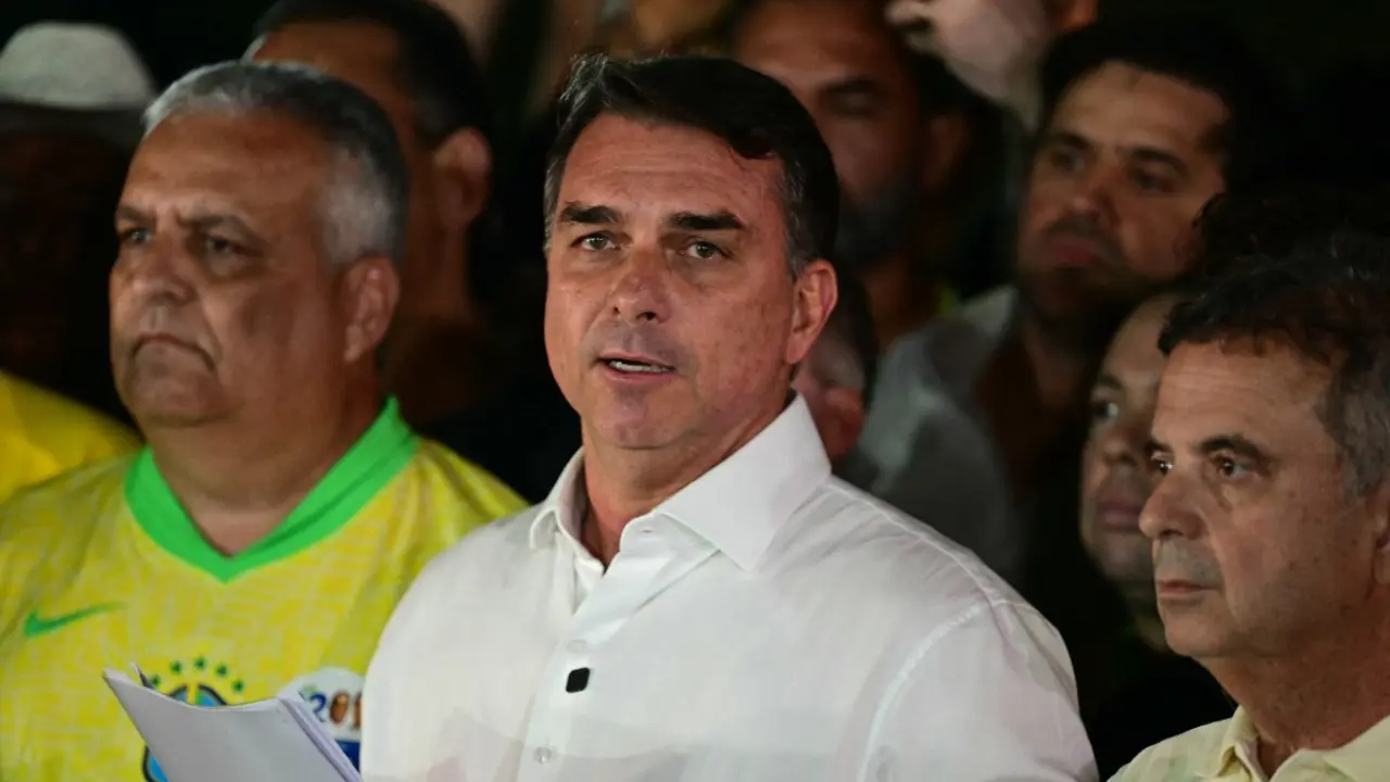 Flávio Bolsonaro llegó a Miami junto a su familia Flávio Bolsonaro llegó a Estados Unidos