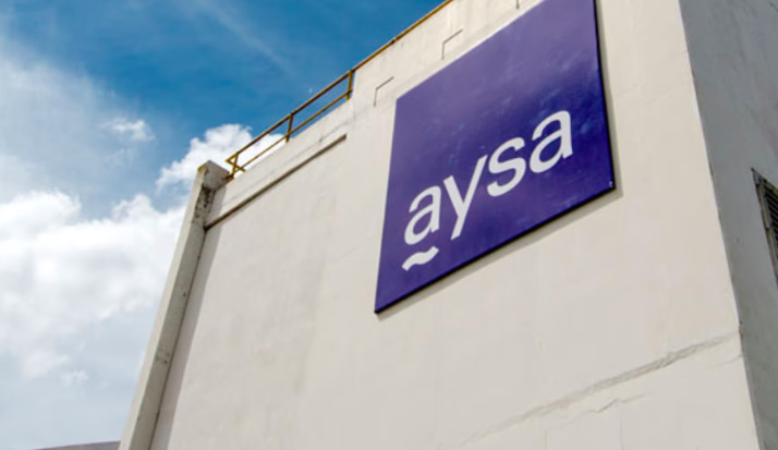 La nueva AySA pide operar en el mercado eléctrico