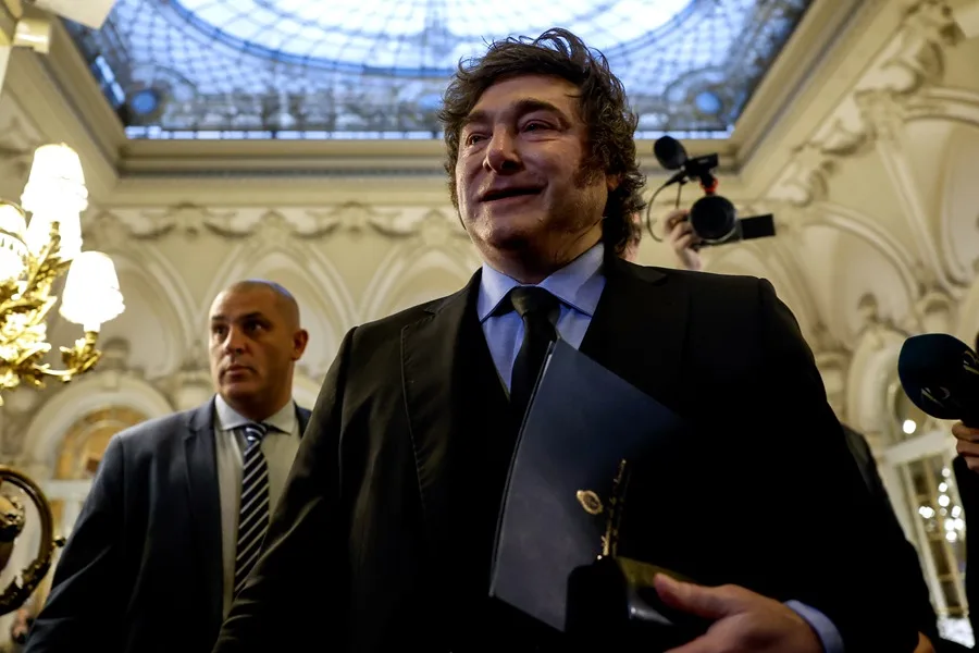 Javier Milei defendió el plan económico en la Di Tella y cruzó a la prensa Milei defendió el plan económico en la Di Tella