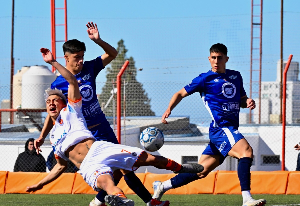 ¡Duelo infartante en Comodoro por el pase a la siguiente ronda!