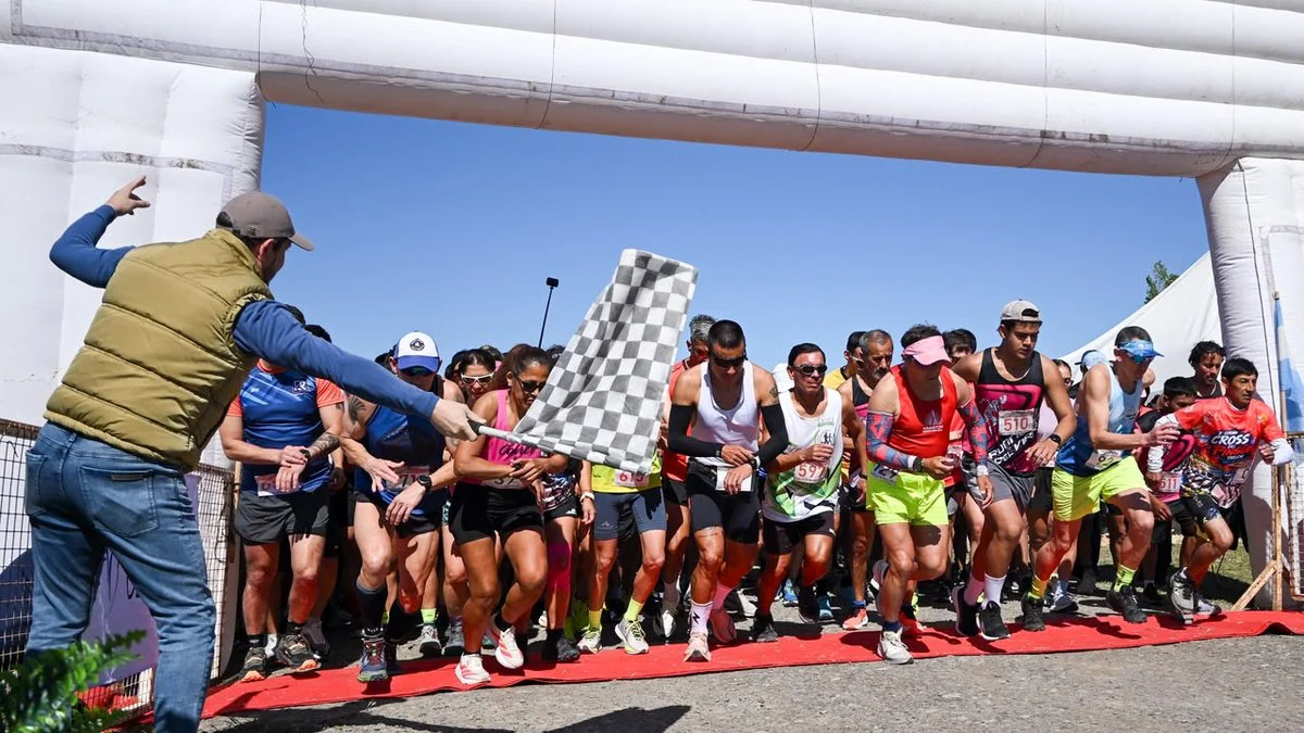 Trelew: Más de 300 corrieron el Cross del Pingüino