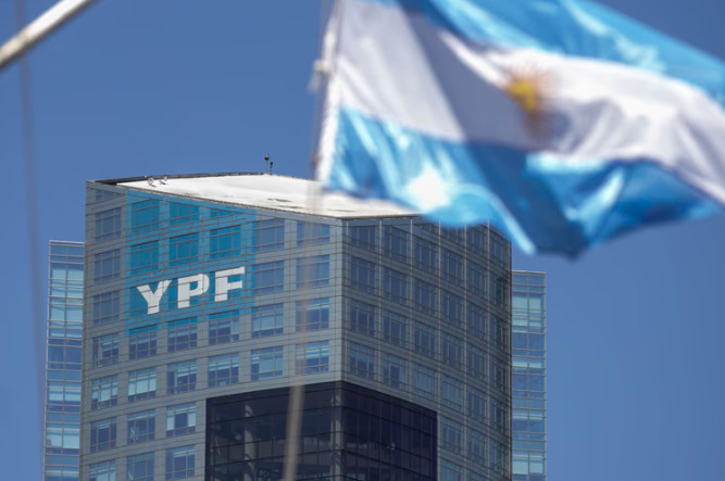 YPF confirmó ganancias récord y fecha para el LNG